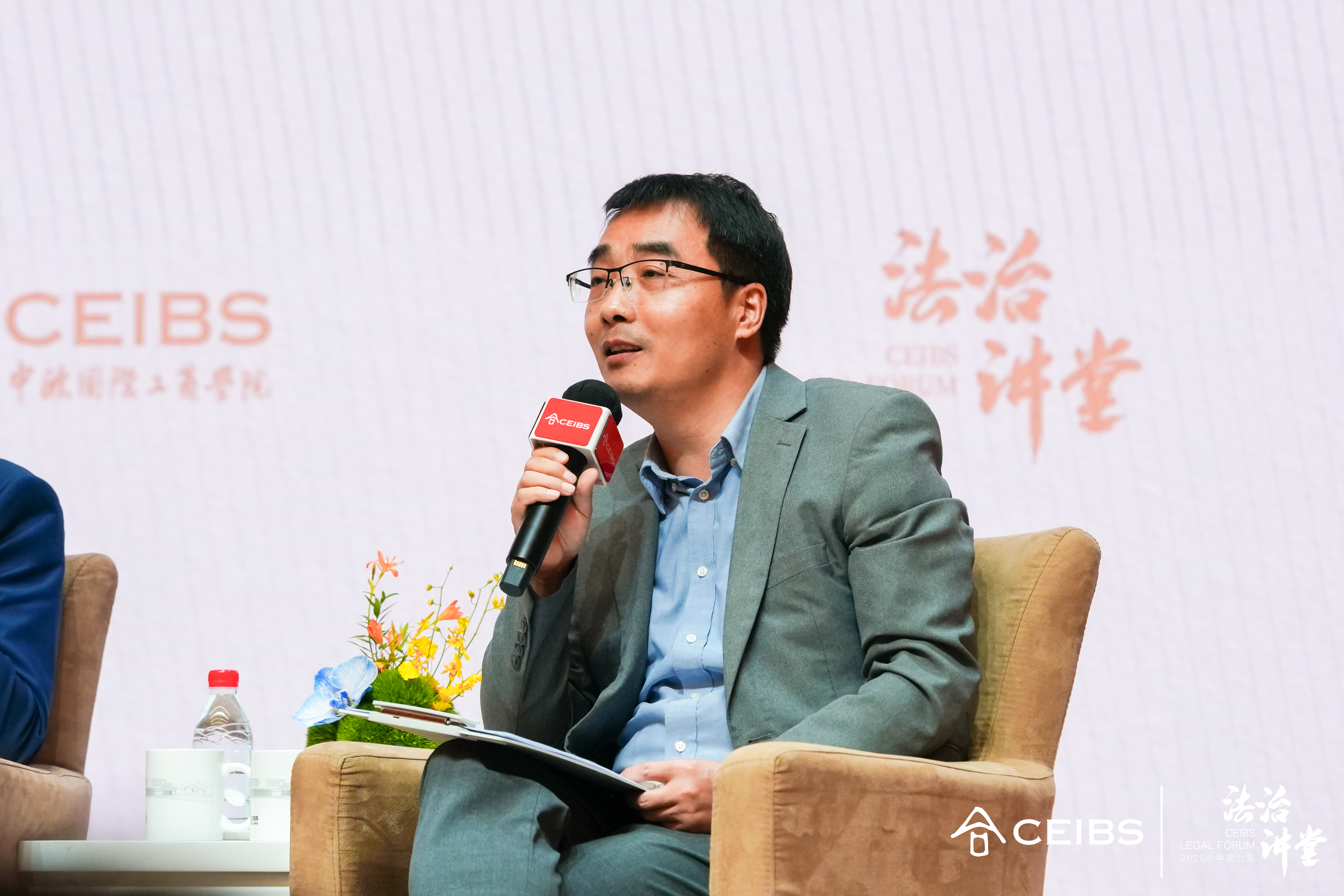 中国政法大学法治政府研究院教授李红勃