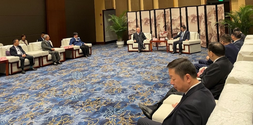 会前见面