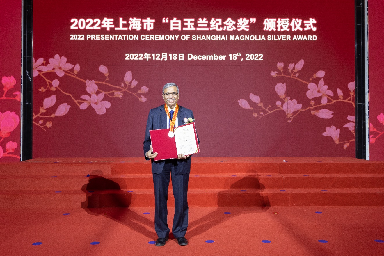 迪帕克•杰恩（Dipak Jain）