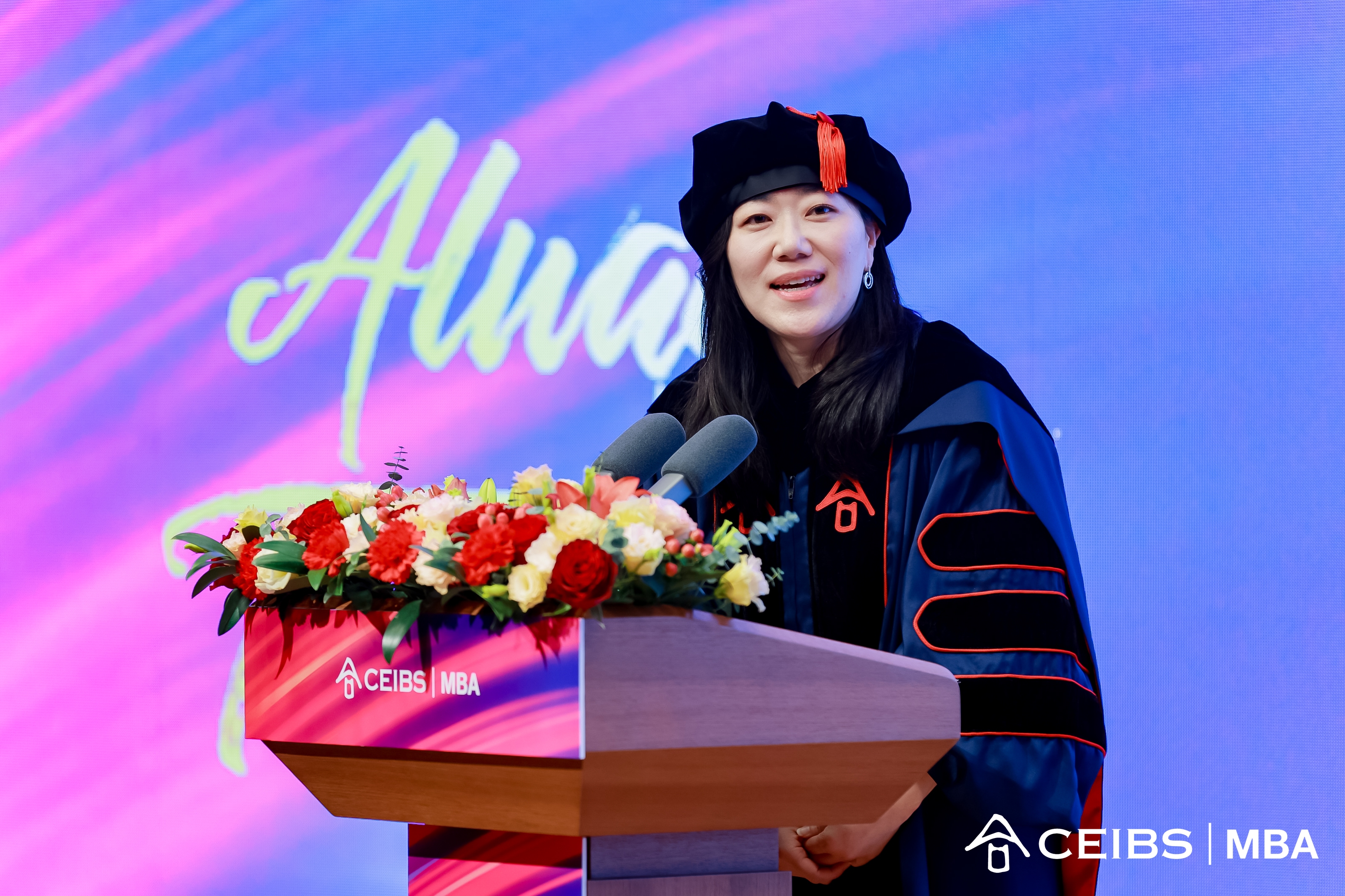 朴玹煐教授发表演讲