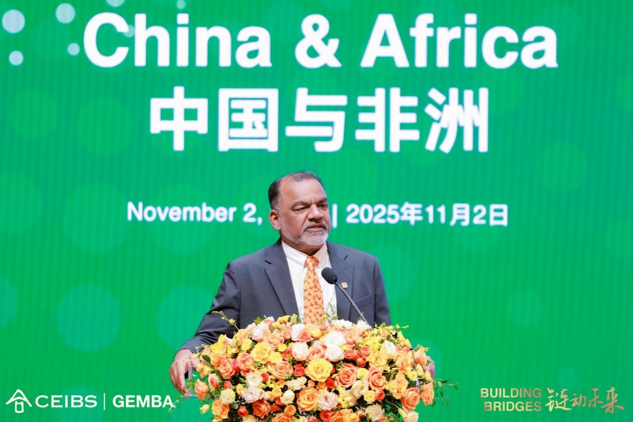 中欧经济学教授、副教务长及Global EMBA课程主任芮博澜(Bala Ramasamy)