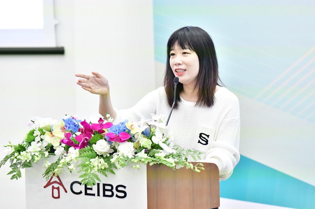 余佳